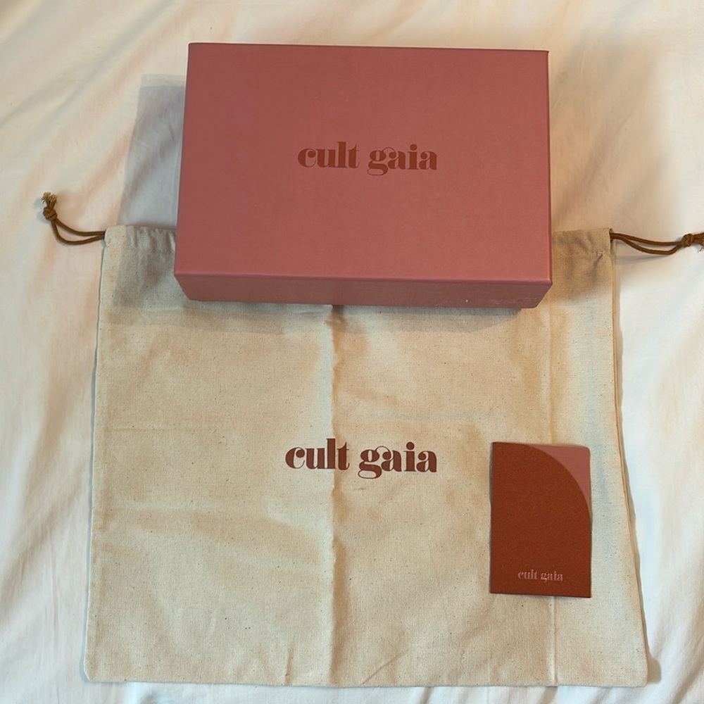 Cult Gaia Box & Dust Bag